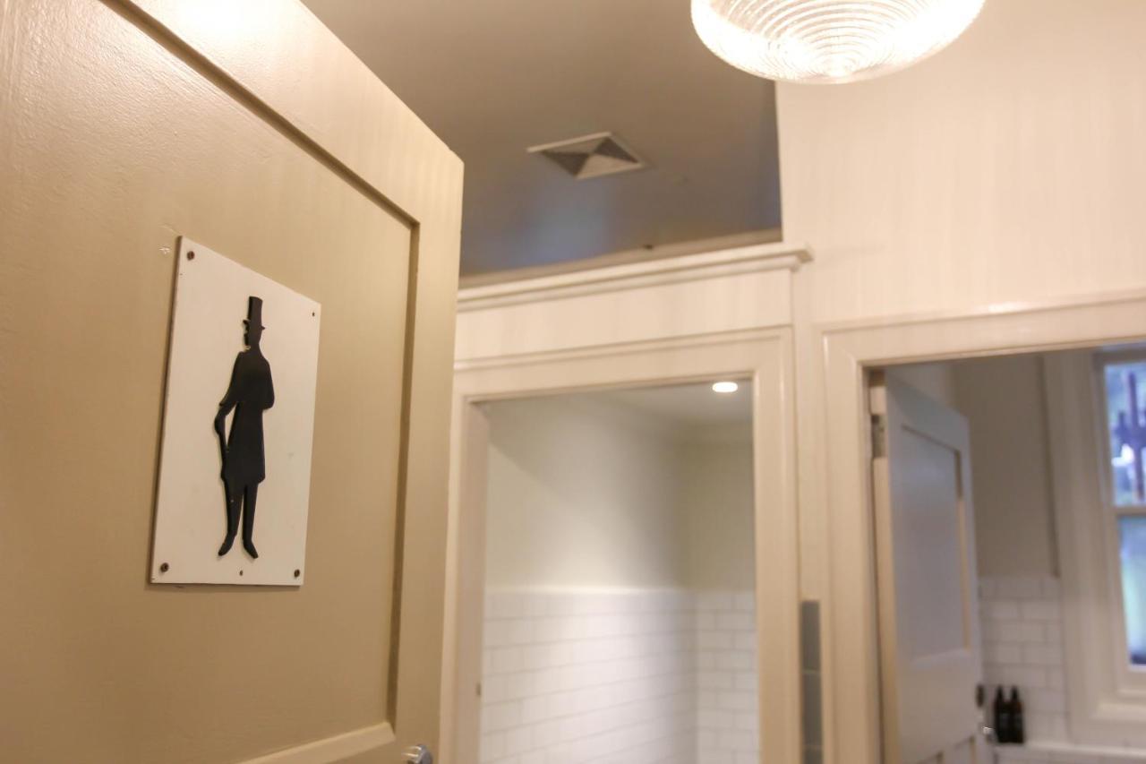 Alpine Hotel, Eat Drink Sleep Warburton Chambre photo