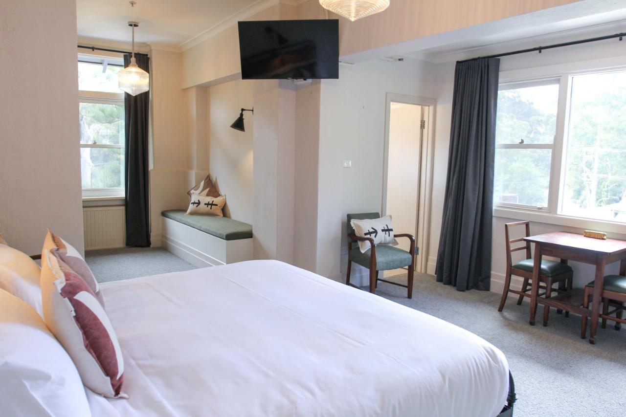 Alpine Hotel, Eat Drink Sleep Warburton Extérieur photo