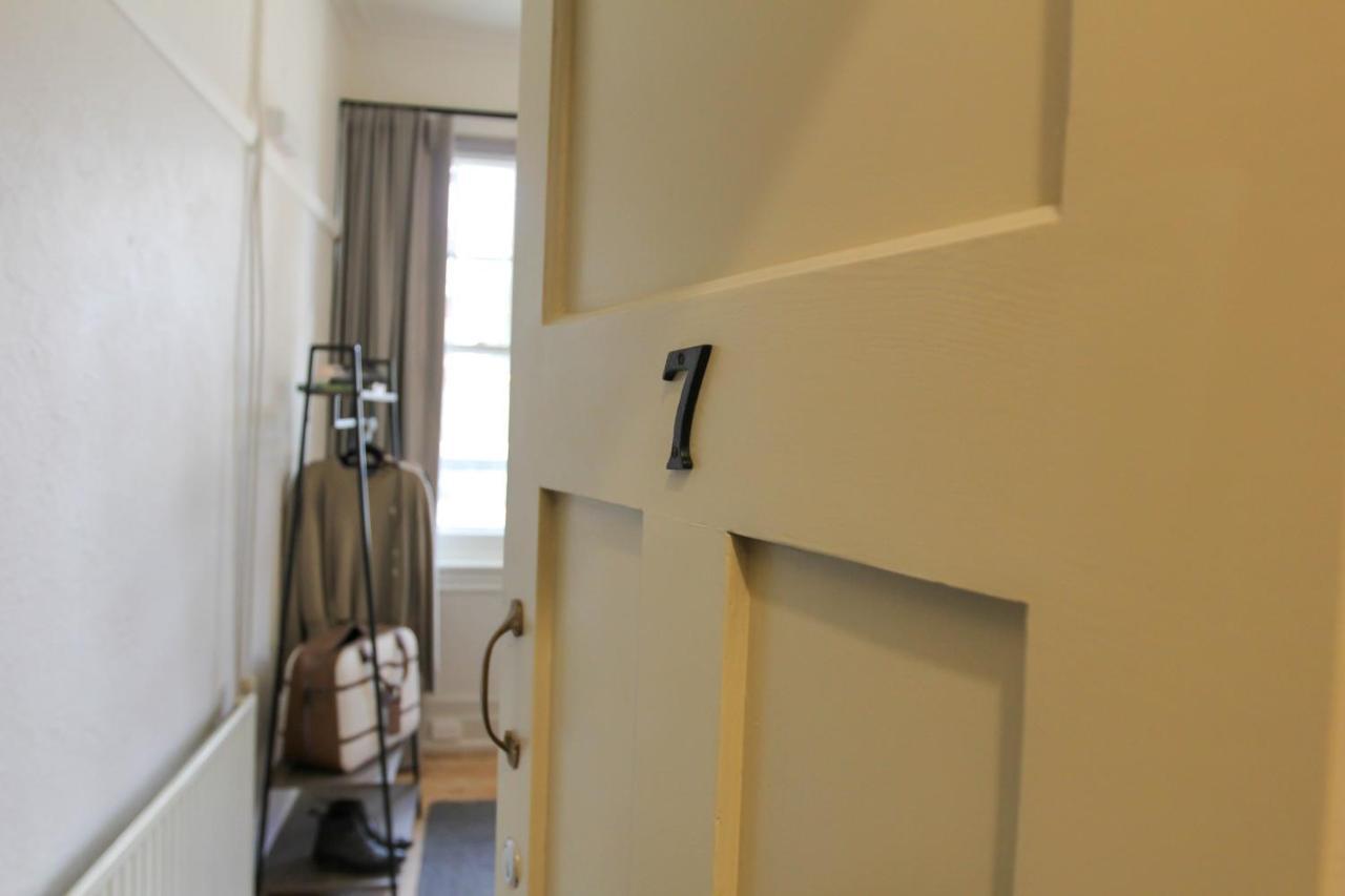 Alpine Hotel, Eat Drink Sleep Warburton Extérieur photo