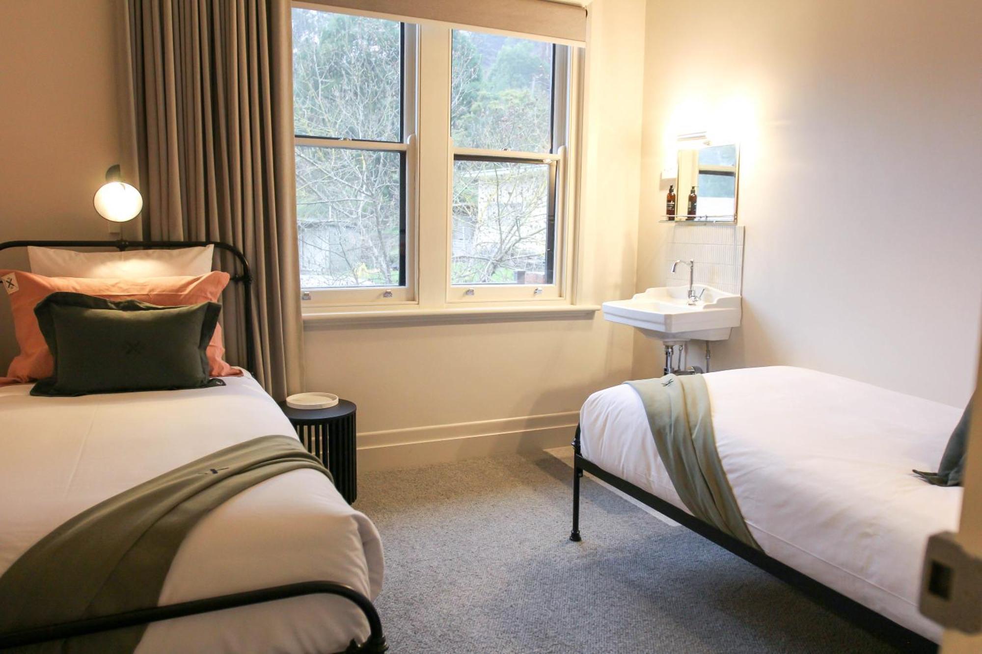 Alpine Hotel, Eat Drink Sleep Warburton Extérieur photo